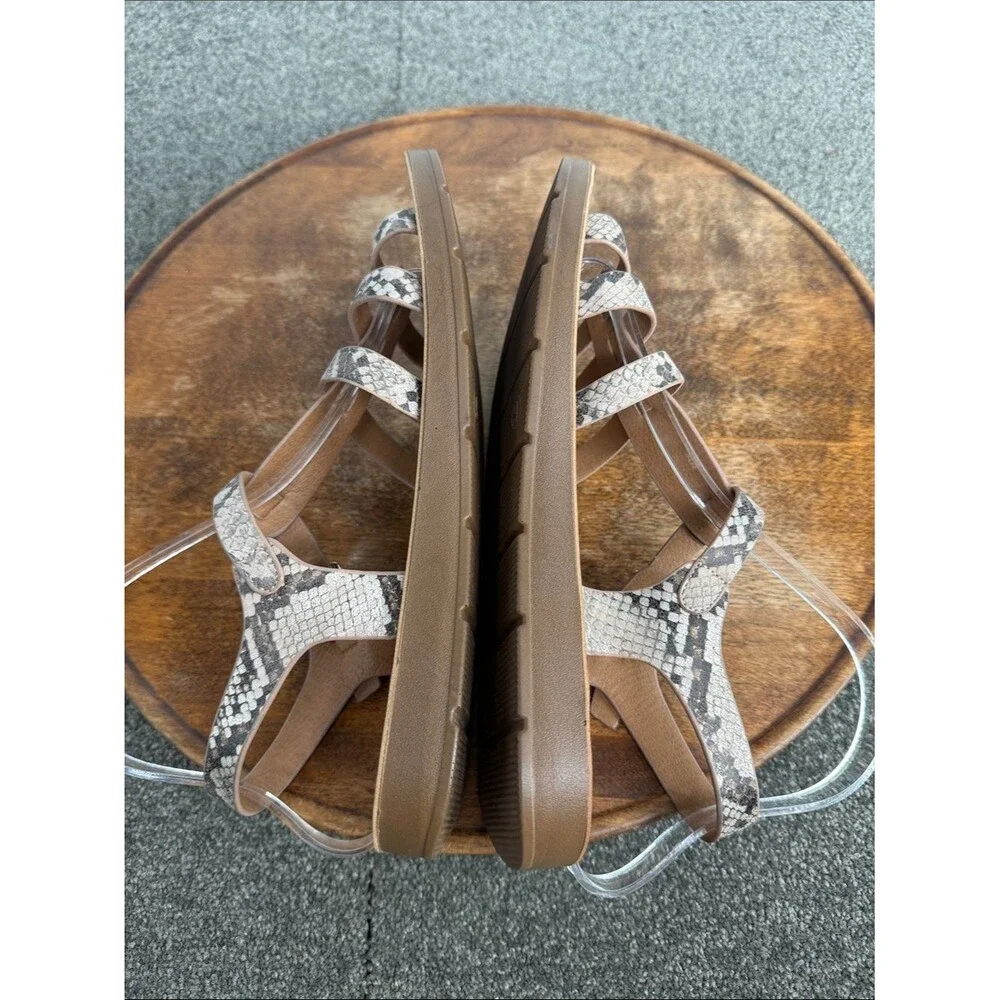Corkys Sandals Wm 9 Oakdale Snakeskin Strappy Flat Faux Leather Fisherman